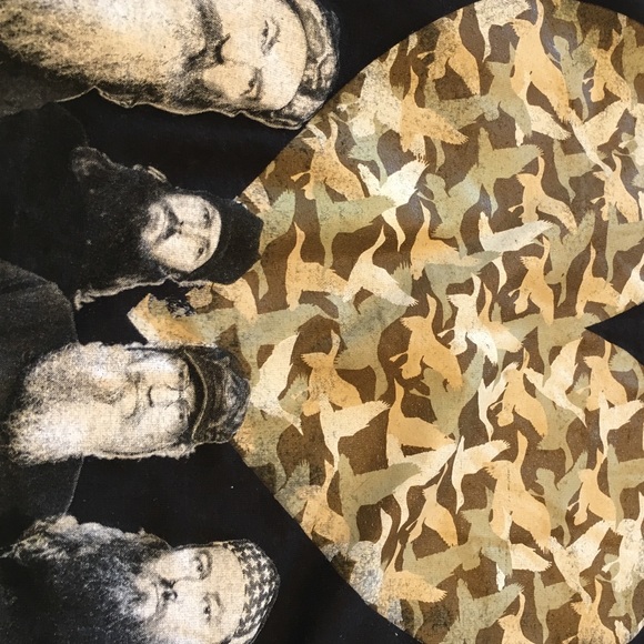 NWT Duck Dynasty LS Top - Picture 2 of 3