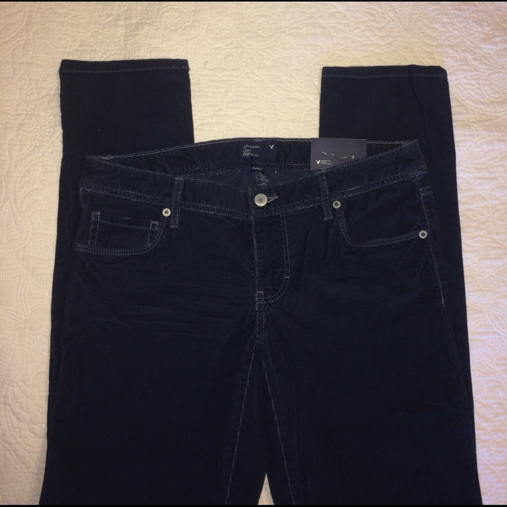 NWT Navy skinny AEO cords.