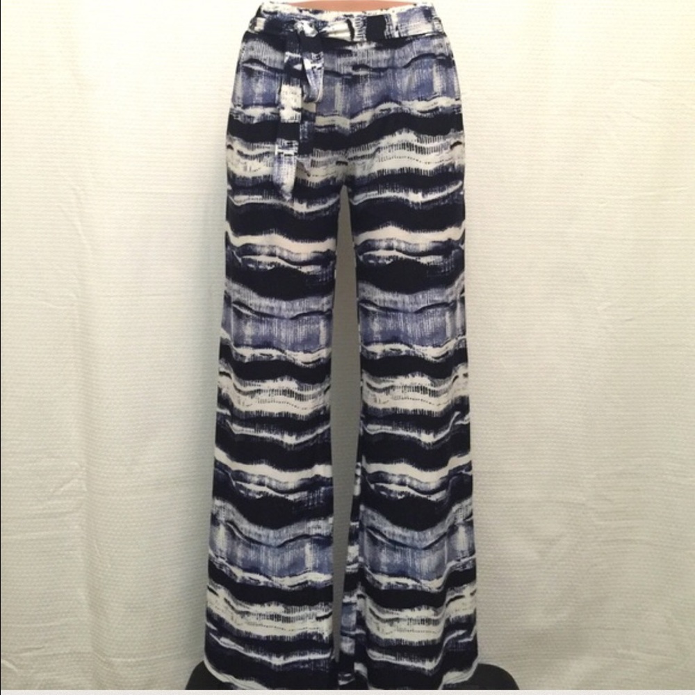 Very J Wide Leg Pants - Picture 3 of 4