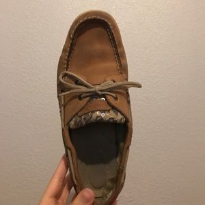 Women's leopard print sperrys!