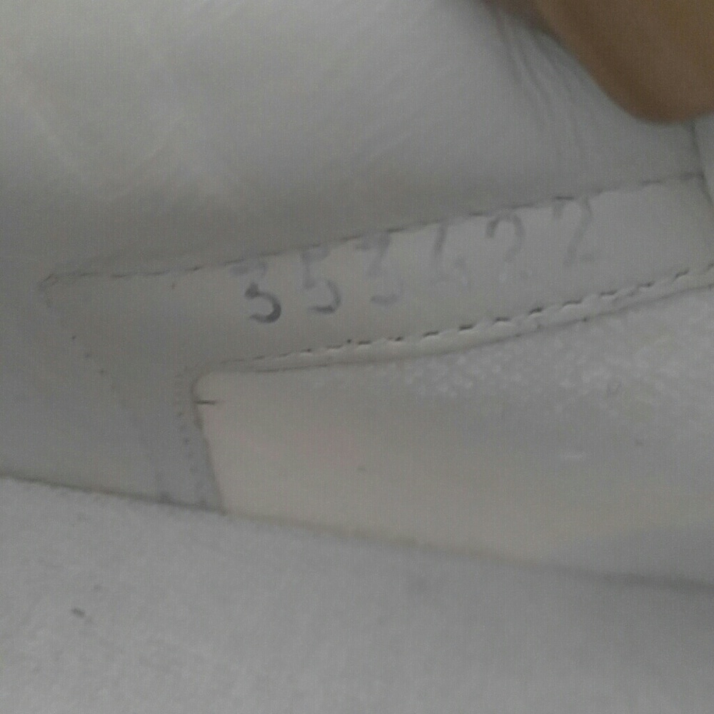 Gucci White Leather Classics! - Picture 6 of 6