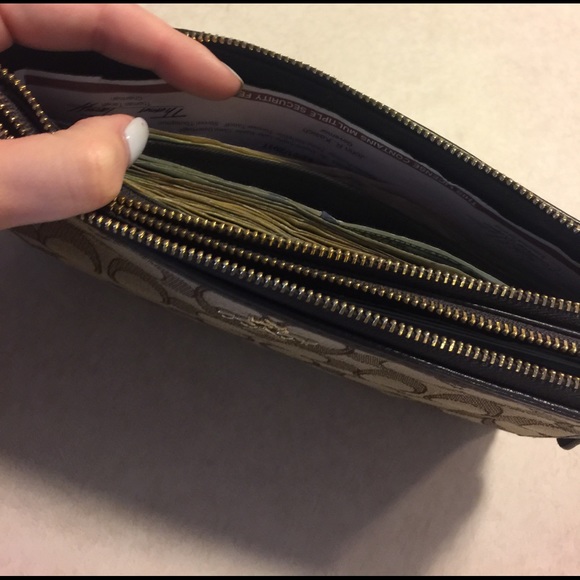 Coach wristlet. - Picture 3 of 3