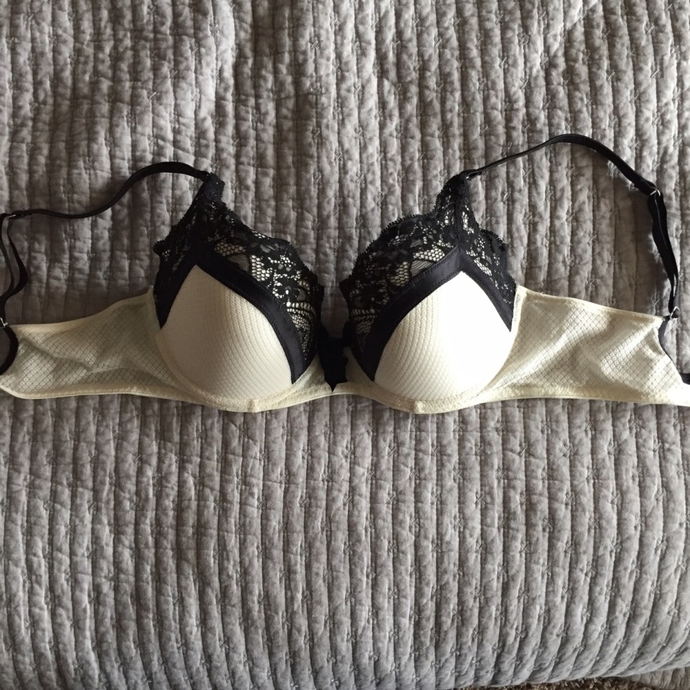 Black & Cream push-up bra