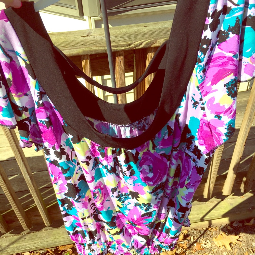 Multi color short sleeve shirt