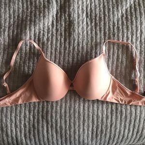 Pink t-shirt bra