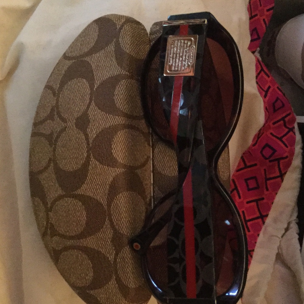 Coach sunglasses - Picture 3 of 6