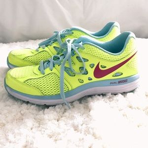 Nike Dual Fusion Shoes. Size 7.5