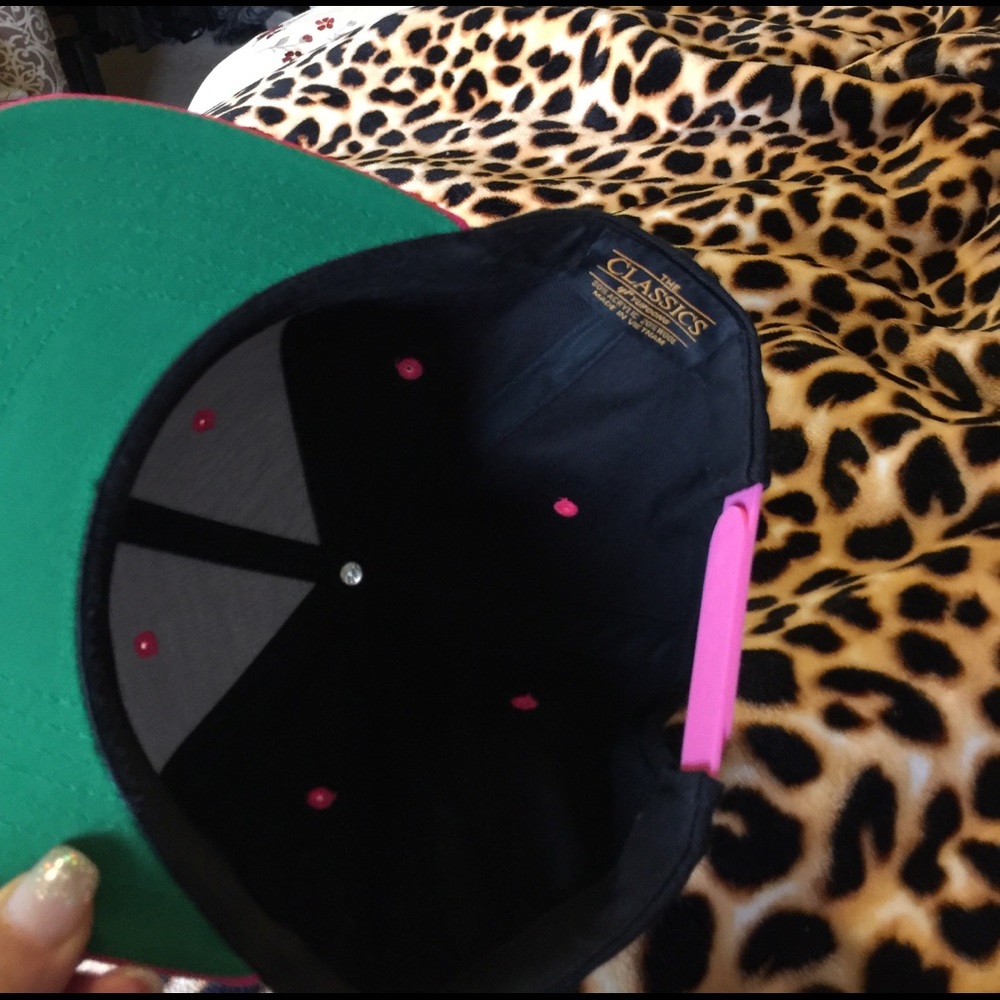 SOLD ❌❌❌Snap back hat❌❌❌ - Picture 3 of 3