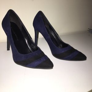 Michael by Michael Kors navy blue pumps