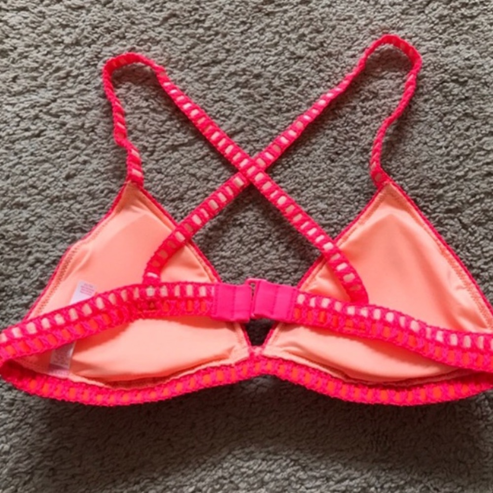 Victoria's Secret bikini top - Picture 3 of 3