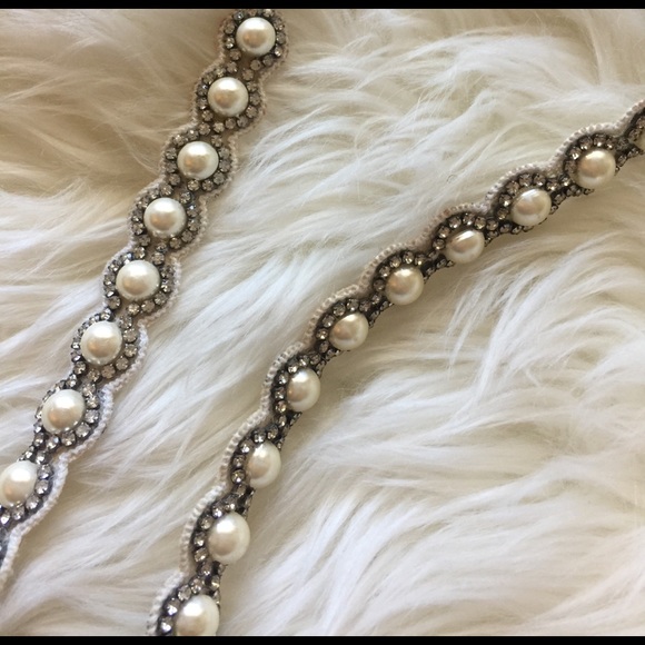 Pearl Headband - Picture 2 of 2