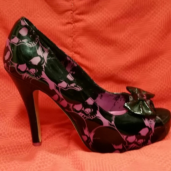 Iron Fist Shoes - Iron Fist Black & Purple Skull 4.5 inch Heels 6