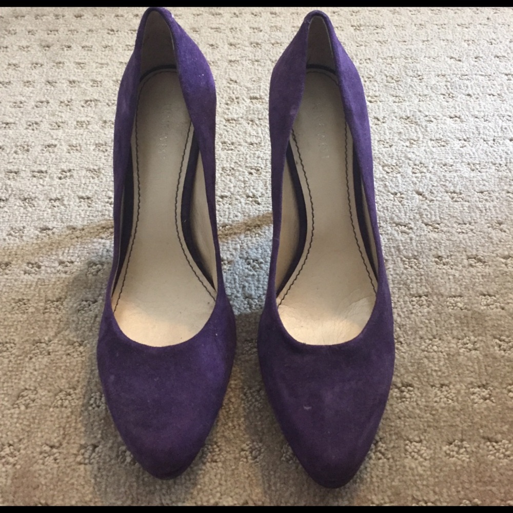 Purple suede pump