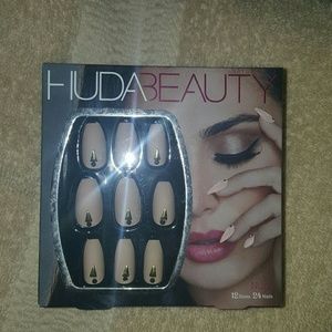 Huda Beauty Nails