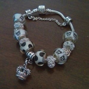 Charm skull bracelet