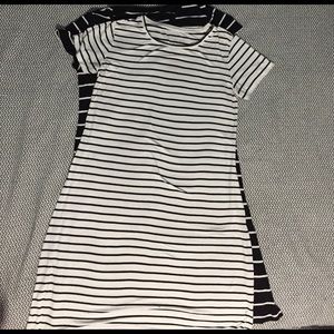 Liz Lange maternity dresses size small