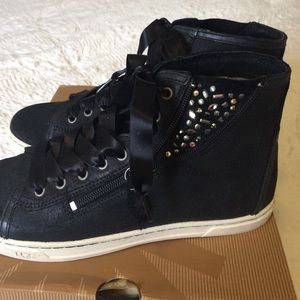 Ugg high top tennis shoe