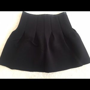 Gap- skirt- black
