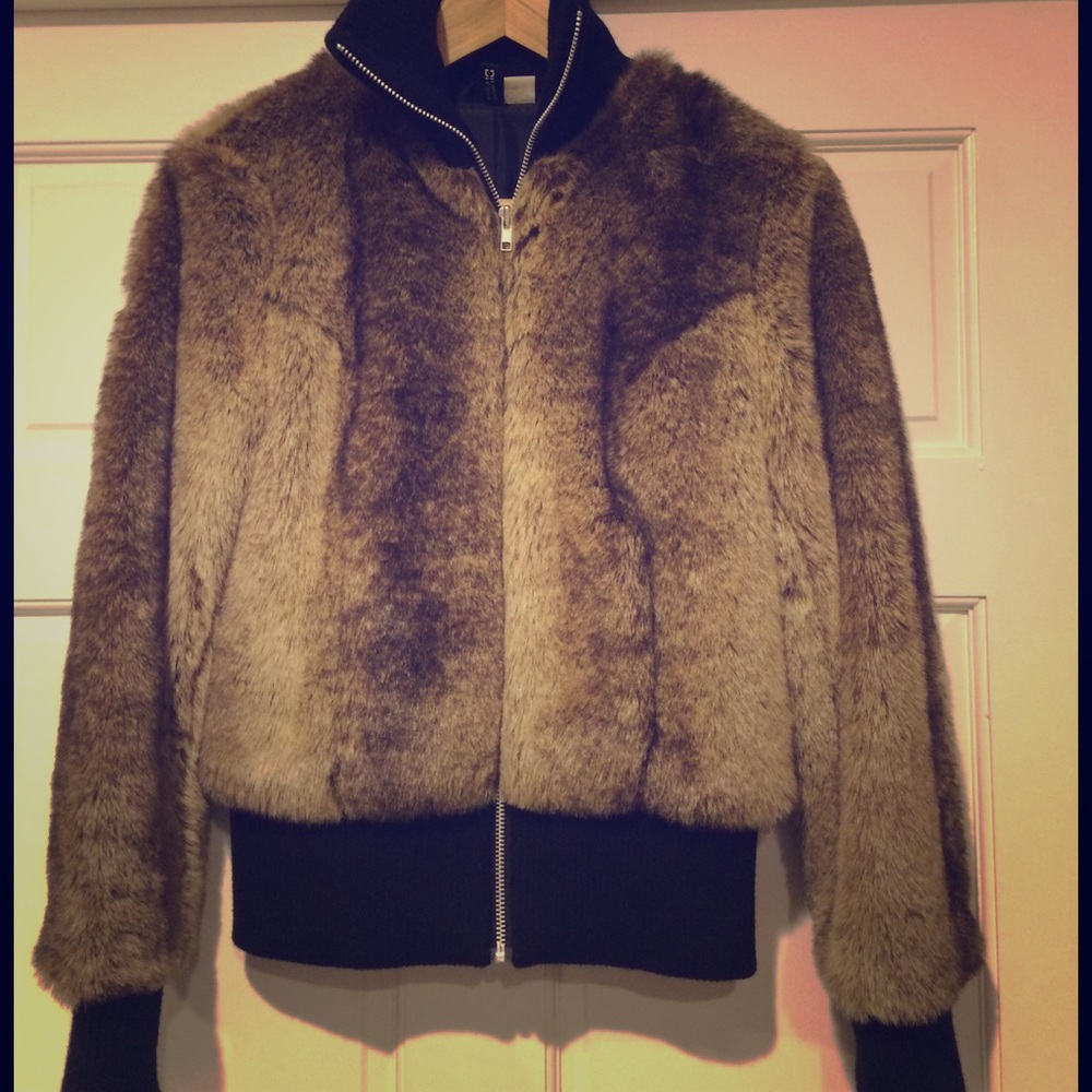 FAUX fur H&M DIVIDED bomber jacket