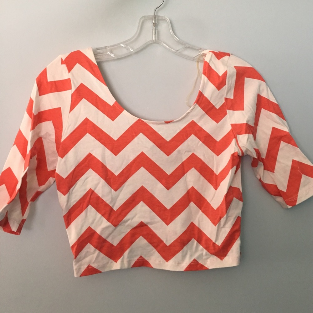 Zig zag crop top