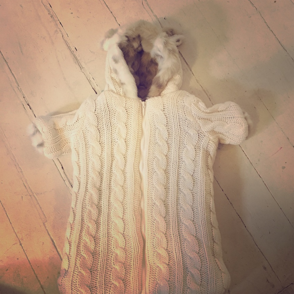 RH Baby snowsuit. Cable knit/fur. New! Sz0-6m