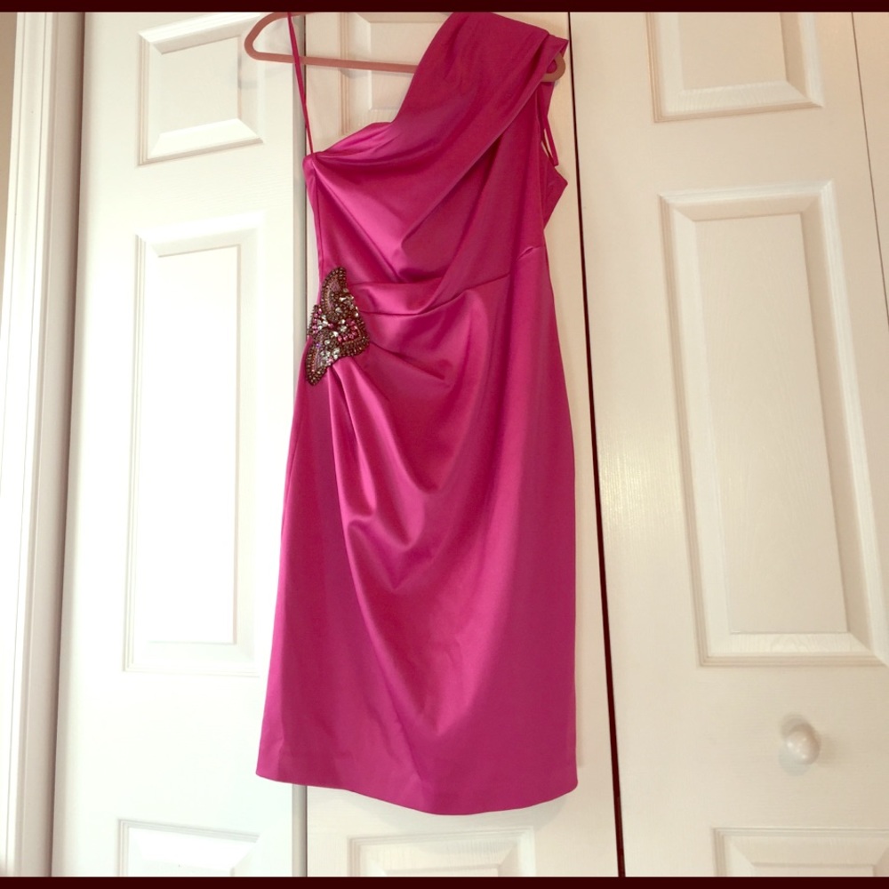 One shoulder dress