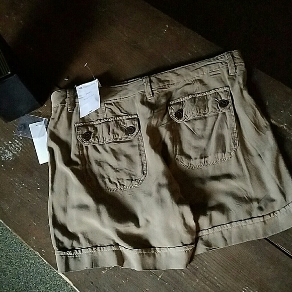 Short - Picture 2 of 3