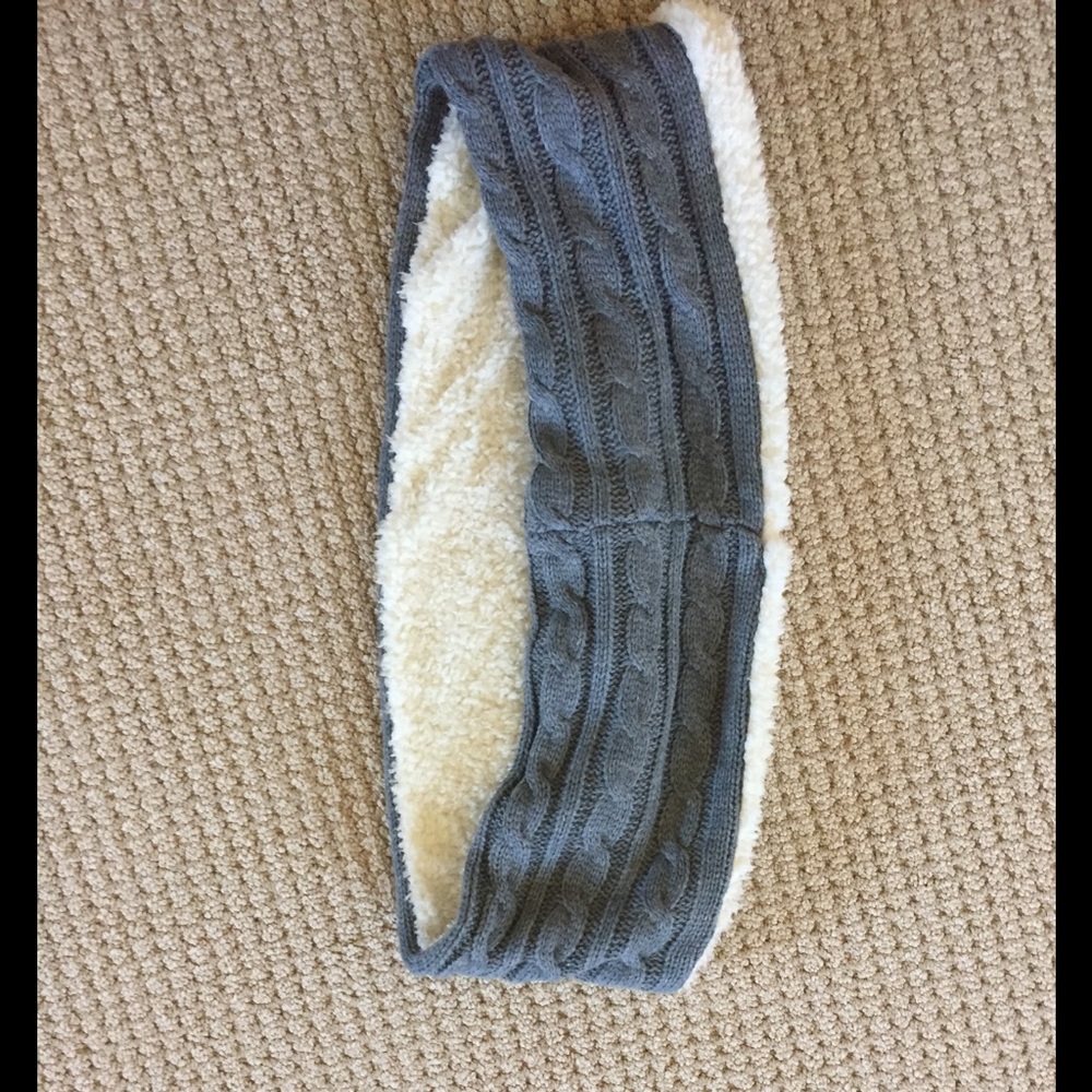 New faux fur infinity scarf with knit design