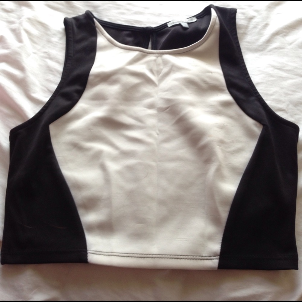 White and black elegant crop top