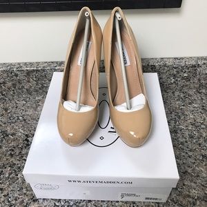 Steve Madden Nude pumps