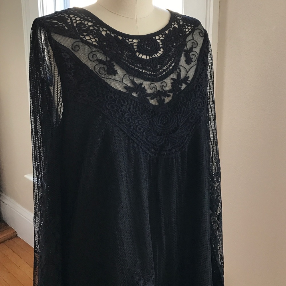 BLU PEPPER Black lace dress