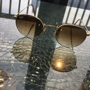 Circular lens retro and trendy ray bans for sale!