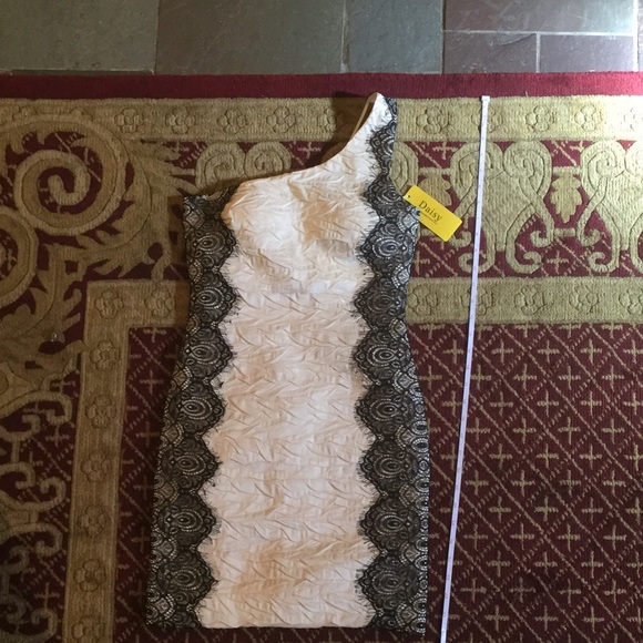 Short asymmetrical cocktail dress - Picture 4 of 6