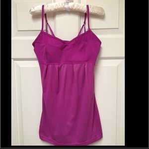 Lululemon top size 6.  EUC!