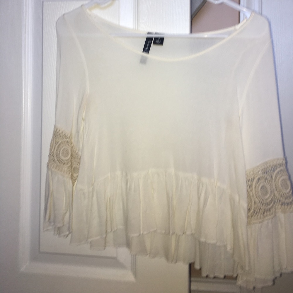 Off white shirt with fancy sleeves