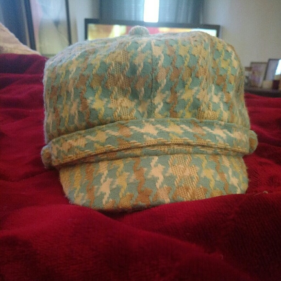 *4 for $10*Women's hat - Picture 2 of 3