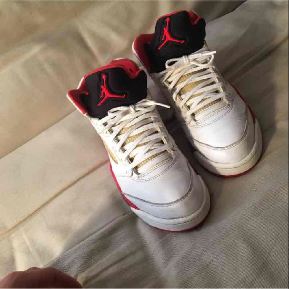 Fire Red V - Picture 4 of 4
