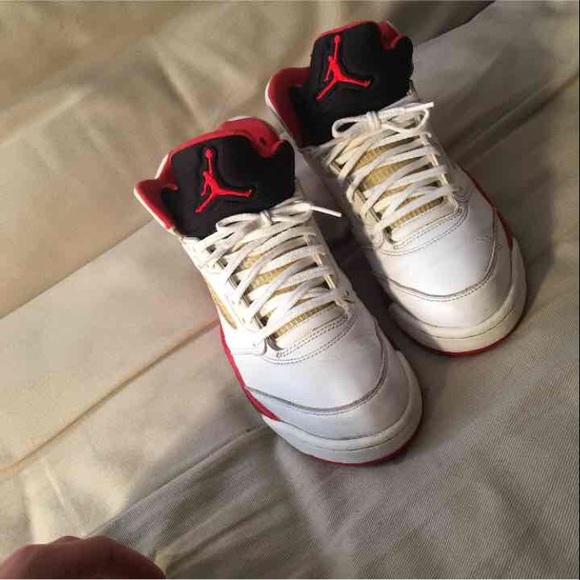 Fire Red V - Picture 4 of 4