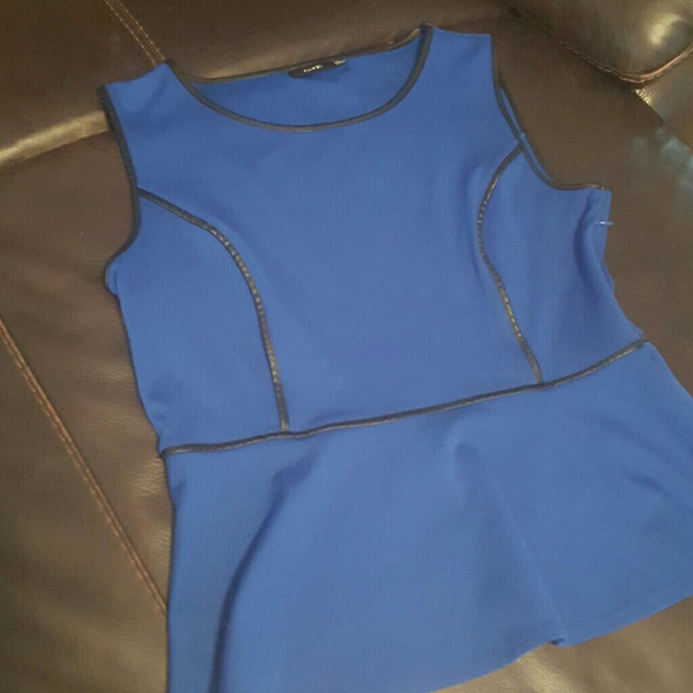 NWOT Apt 9 Peplum Sleeveless Top