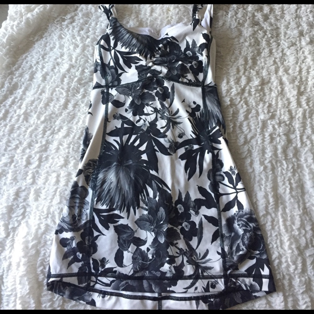 Lululemon tank - size 2