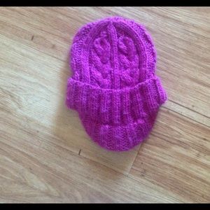 Magenta cable knit hat