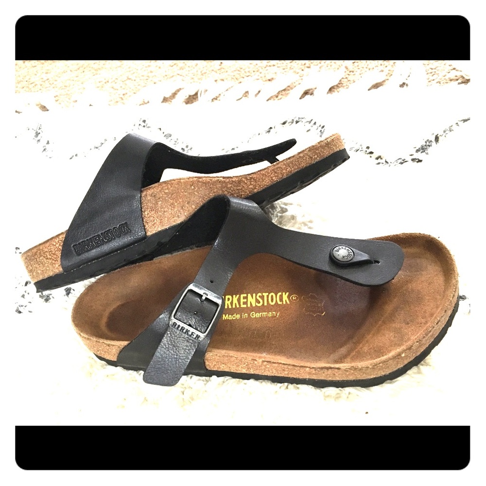 SOLD Birkenstock Gizeh black leather sandals