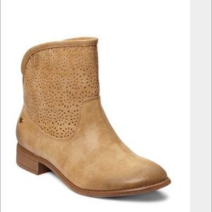 Roxy Tan Carrington bootie