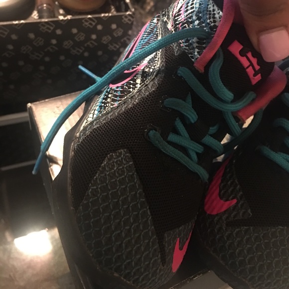 Toddlers Lebron - Picture 2 of 4