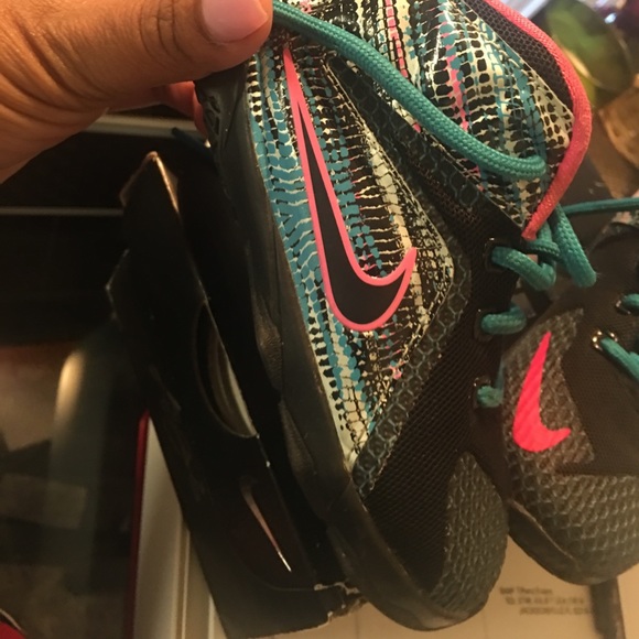 Toddlers Lebron - Picture 3 of 4