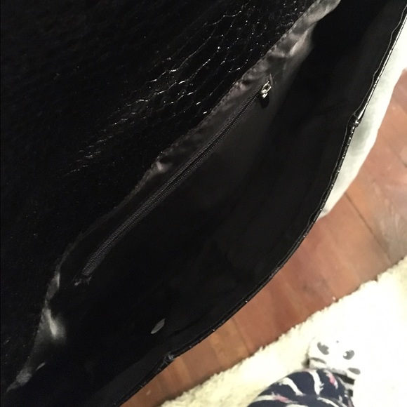 Purse - Picture 3 of 3