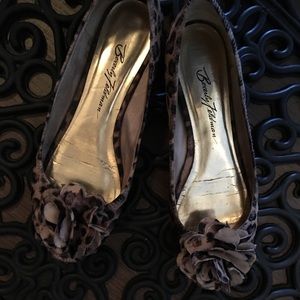 Beverly Feldman. Cheetah print peep toe flats.