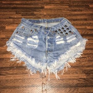 LEVI high waisted jean shorts