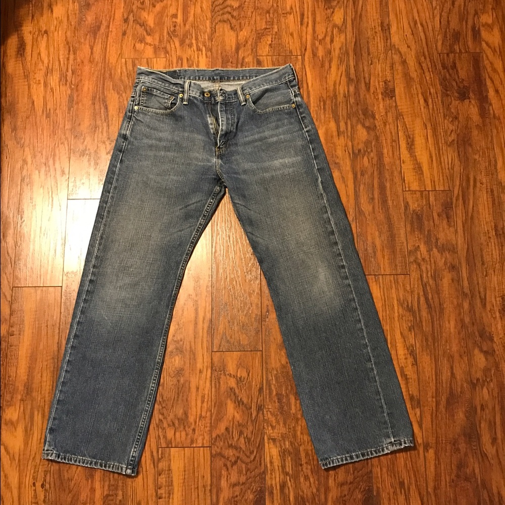 Levi's 569's Good condition! Relaxed straight leg