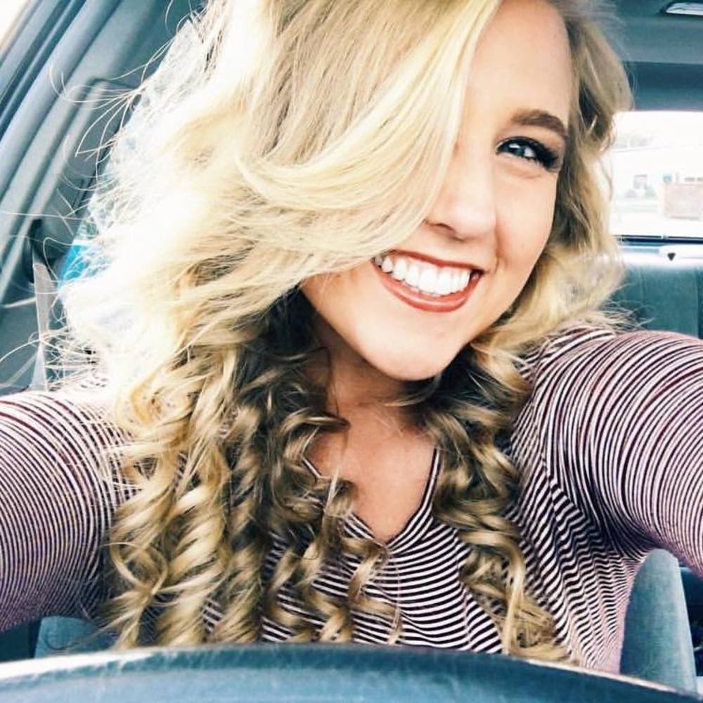 Meet your Posher, Maria